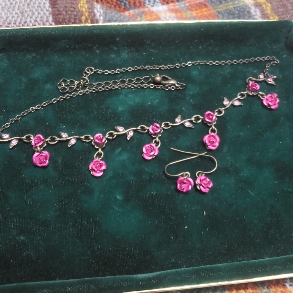 Vintage, pink rhinestone, and flower necklace set